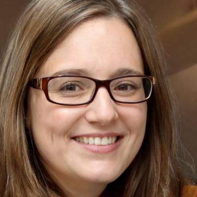 Avatar of writer Tutor Cora